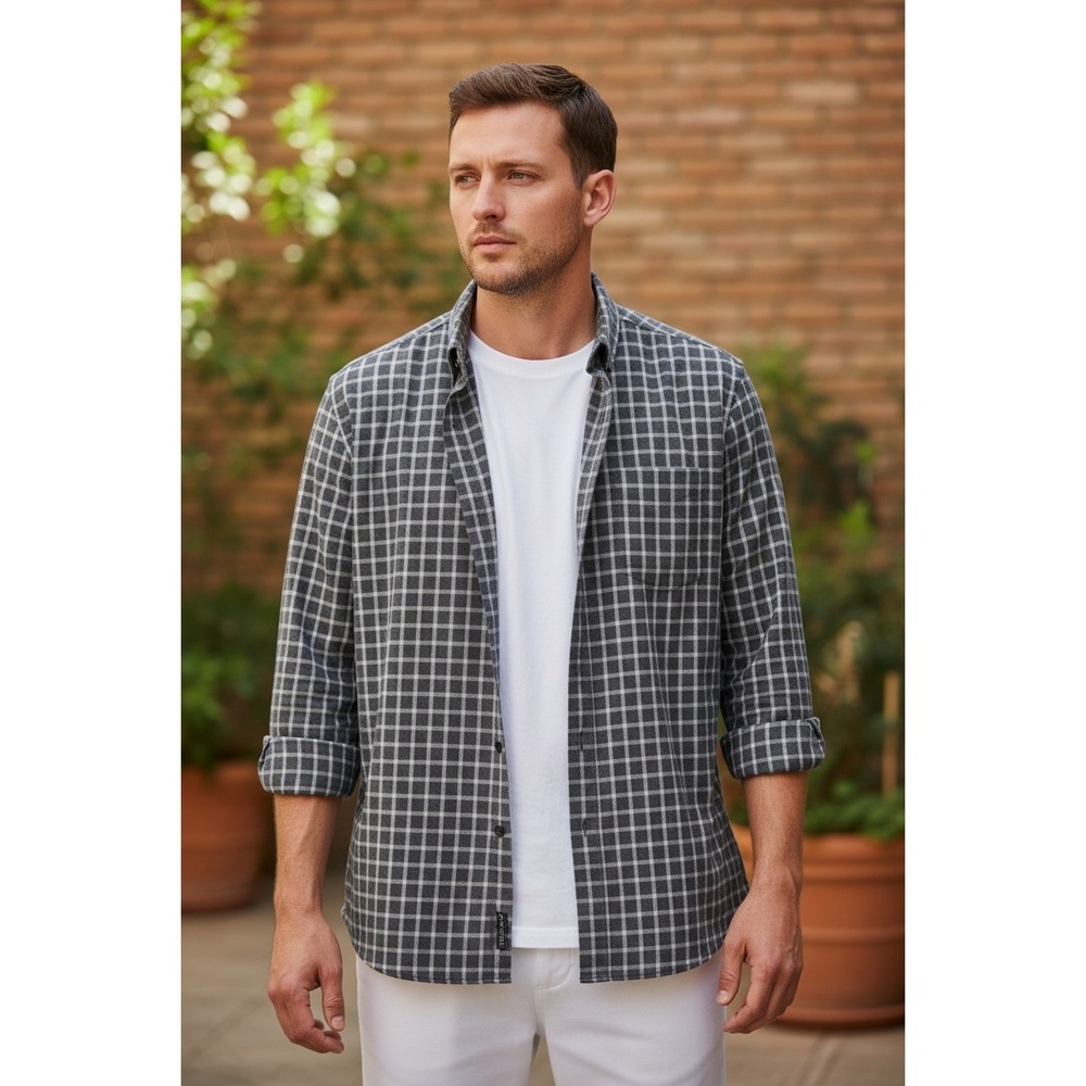 SCOTT BARBER Mens Long Sleeve distressed Plaid Button Up Shirt Size L